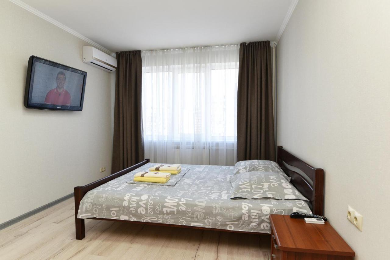 Apartament On Vasylia Lypkivskoho 24 Kiev Extérieur photo