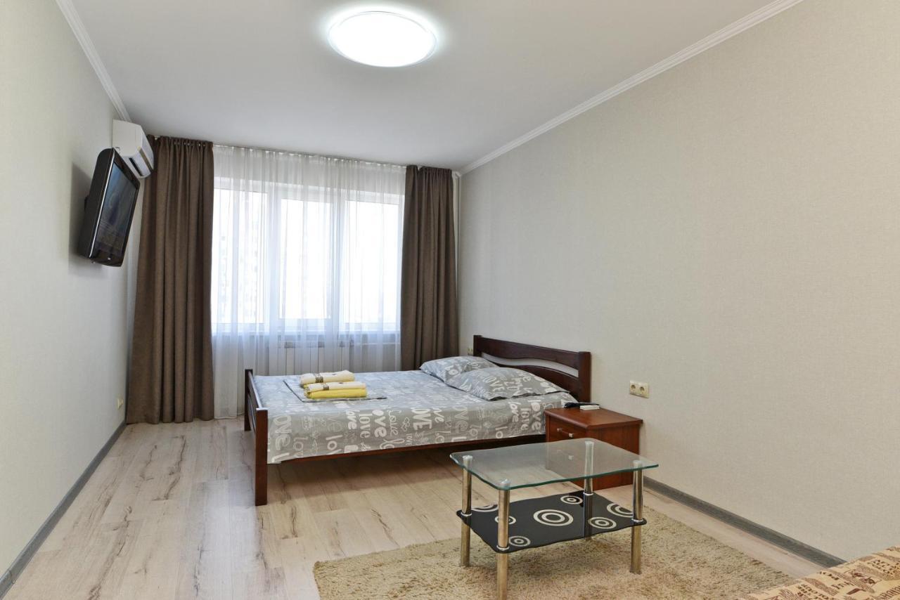 Apartament On Vasylia Lypkivskoho 24 Kiev Extérieur photo
